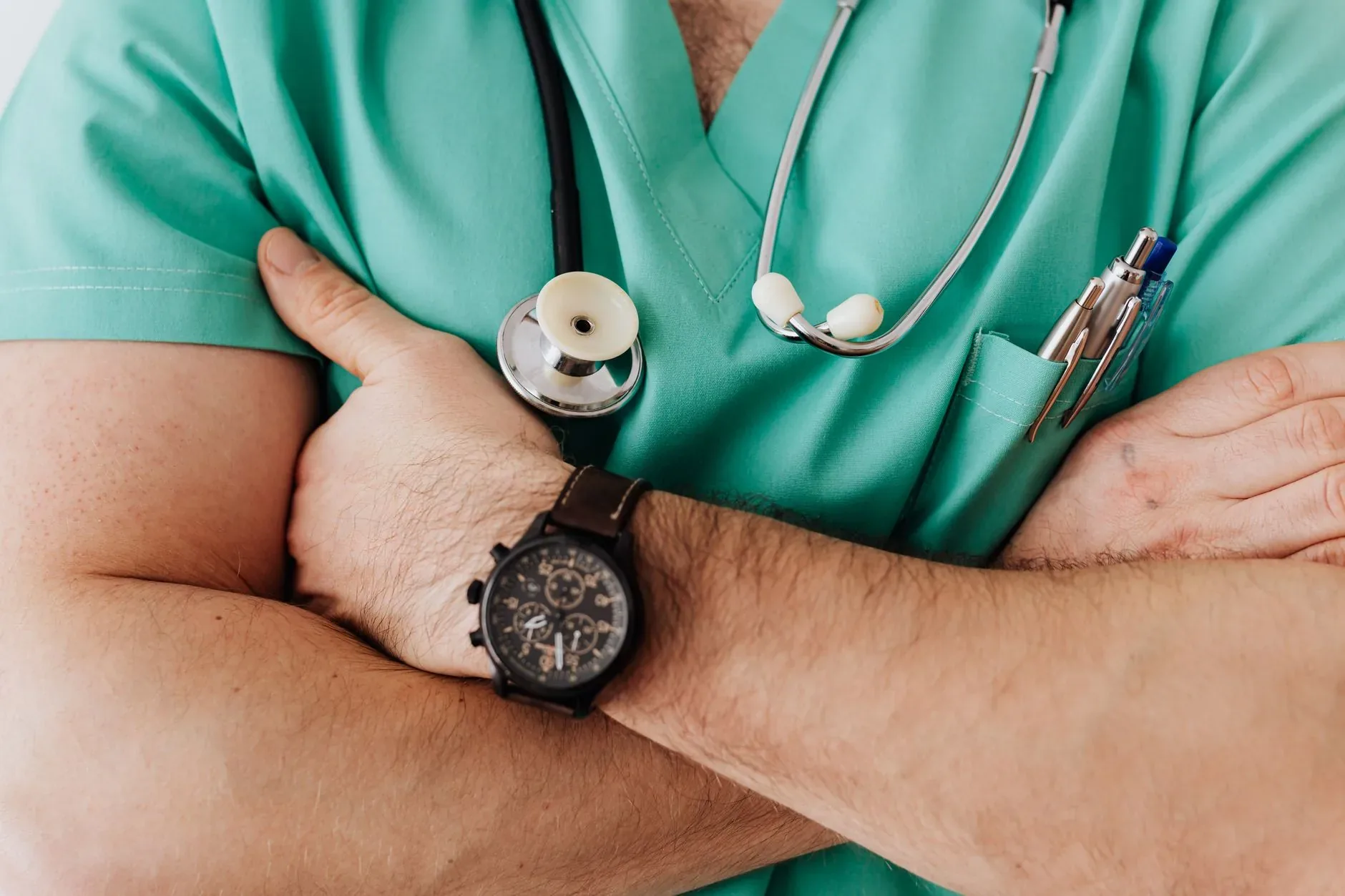 Seguro Médico vs Plano de Saúde: Diferenças, Coberturas e Como Escolher